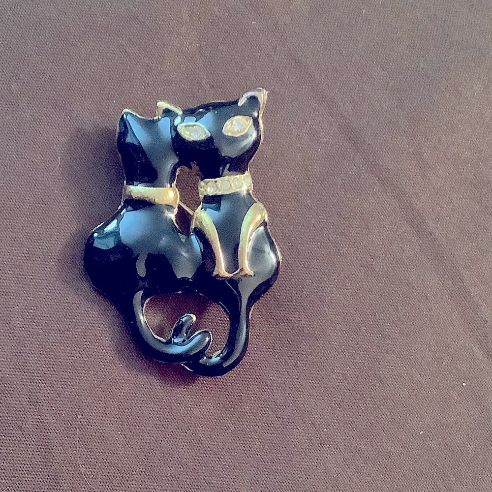 Vintage cat pin black enamel
